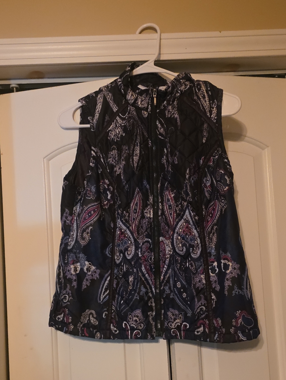 5/$25 Quilted Paisley Zip-Front Women's Vest - Black with Purple Accents